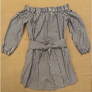Gap Women’s Dress. Size small. Colors blue and white stripes